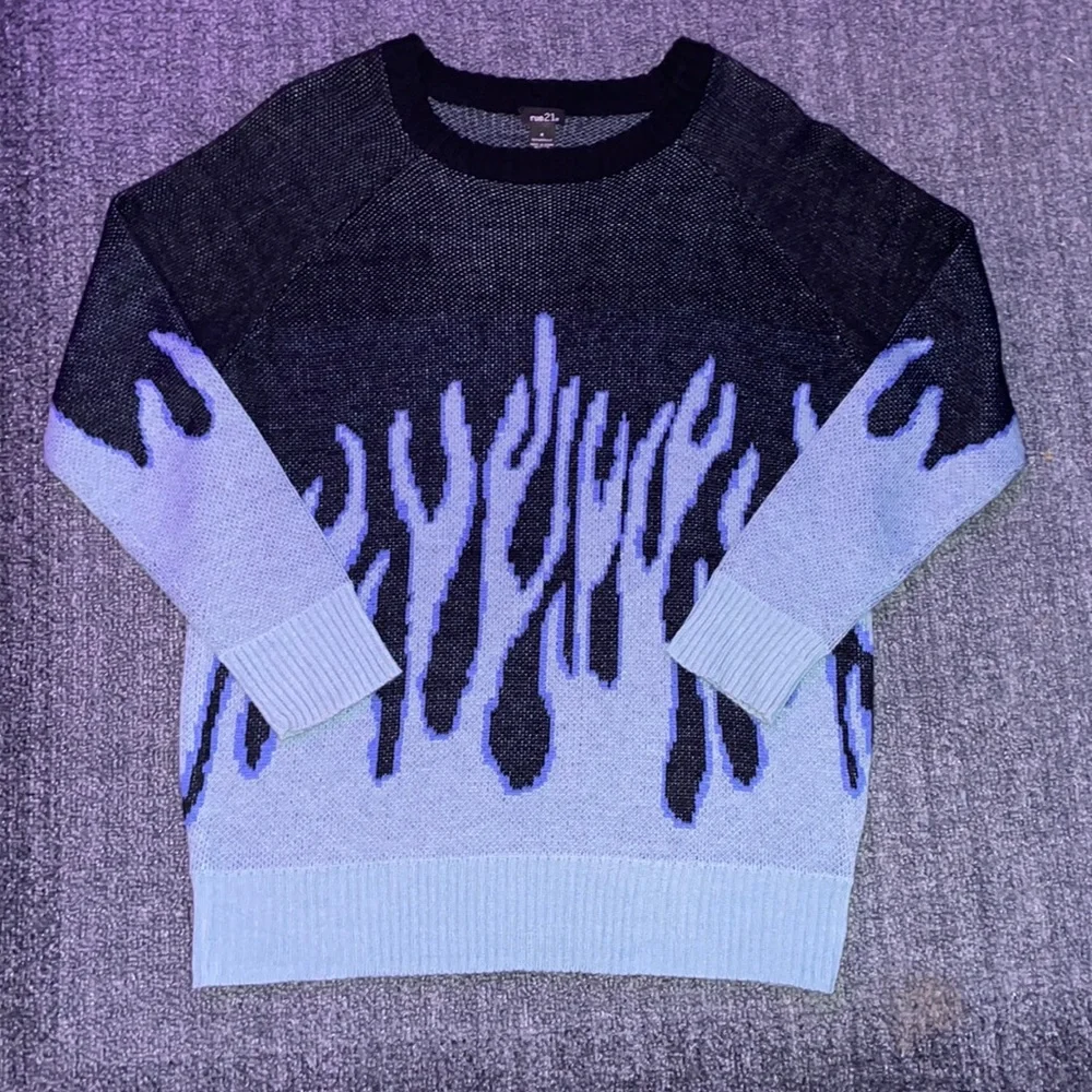 blue flame sweater - Picture 1 of 2